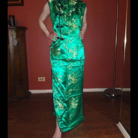 Chinese Golden Dragon Dresses & Skirts - HP!! Emerald Green Chinese Silk Cheongsam Dress!